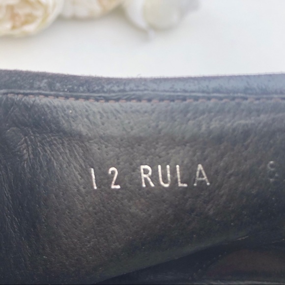 Donald J. Pliner Patent Leather Booties  size 6 - Picture 5 of 14